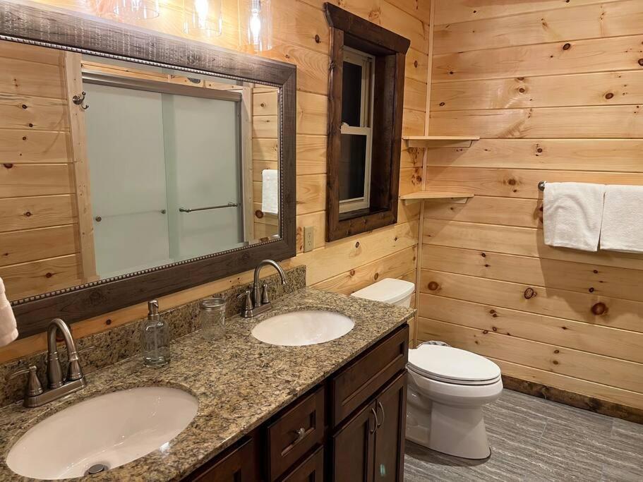 * * 4 Master Bedrooms, Views, Theater, Arcade, Evc Gatlinburg Exterior photo
