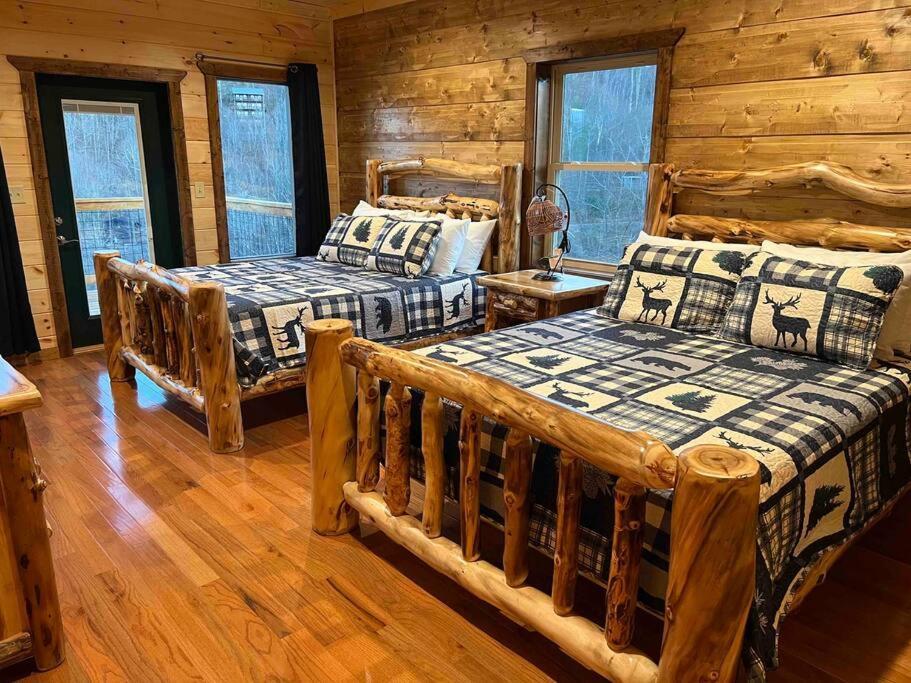 * * 4 Master Bedrooms, Views, Theater, Arcade, Evc Gatlinburg Exterior photo